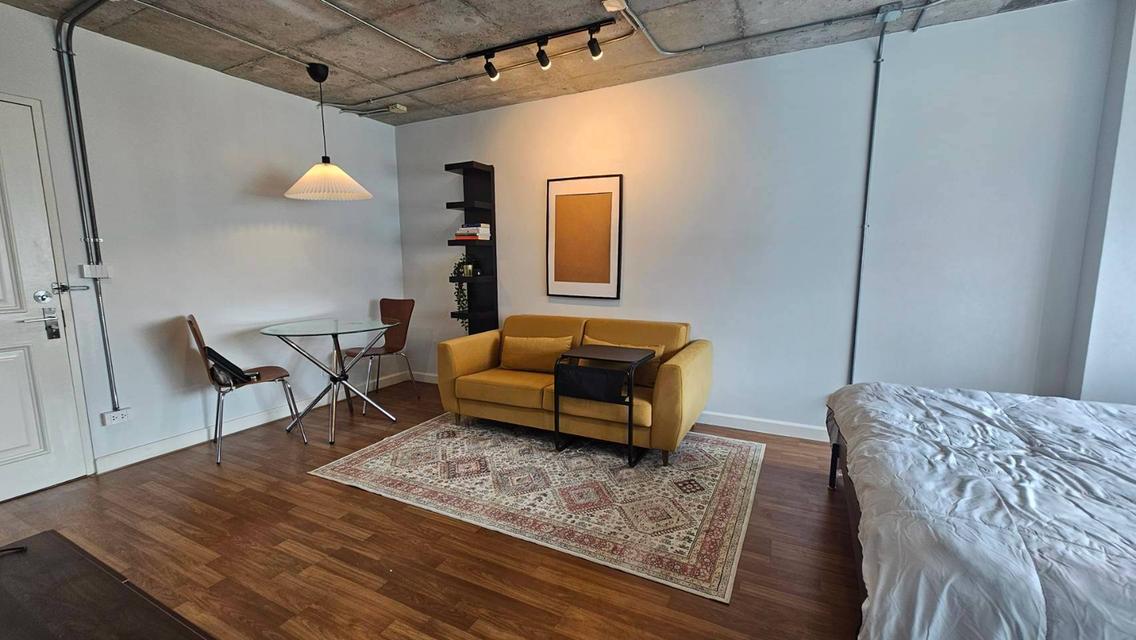 One Thonglor Station: 31 sq.m. Studio Loft, 200m from BTS Thong Lo behind T-One. High Yield 8%+, fully furnished, only 3.65 MB. 5