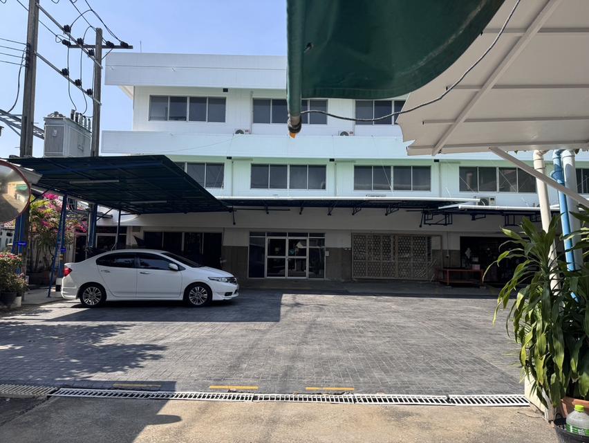 ให้เช่าโรงงานอาคาร 3 ชั้น ขนาด 750 ตร.ม. ซอยลาดพร้าว 71 - 1027 5