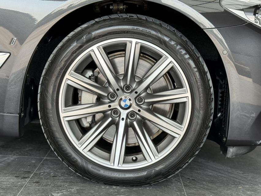 รหัสรถ WRT4764 2019 BMW SERIES 5, 530e 2.0 ELITE รูปที่ 18