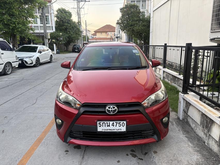 ขาย Toyota Yaris 1.2 E สีแดง Auto 5 ประตู ปี 2016 รถมือเดียว