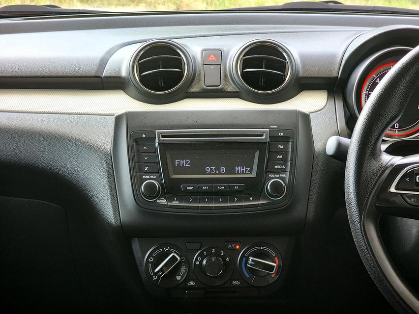 SUZUKI SWIFT 1.2GL 2020 17