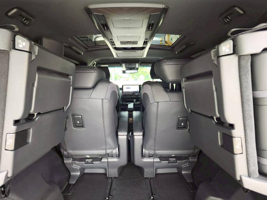 รหัสรถ KPV8680 2025 LEXUS LM 350h EXECUTIVE 7 SEAT 12