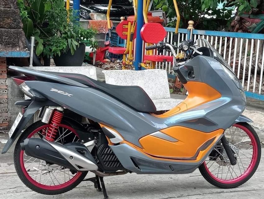 PCX เทาส้ม 3