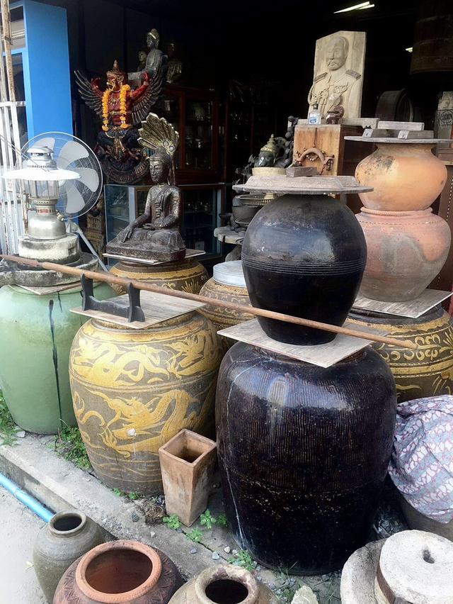 โอ่งเสี้ยนตาล โอ่งดินเผาน้ำเคลือบโบราณ ลายเสี้ยนตาล สีดำมันปู 2