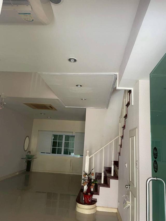 ให้เช่าทาวน์โฮม 3ชั้น หมู่บ้านวโรดมเพลส ซ.สุภาพงษ์ 1 ใกล้ MRT สวนหลวง ร.9 (N.1852)
