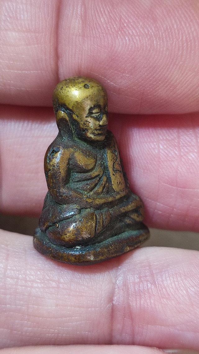 พระเครื่องเนื้อเก่า พระบ้าน 4