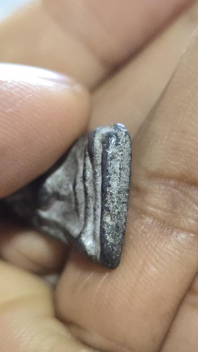 พระผงสุพรรณยอดโถ เนื้อชินเงิน 4