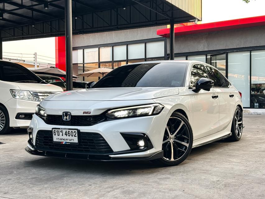 ขายรถ Honda Civic FE 2.0RS eHEV Sedan ปี 2023 สีขาว เกียร์ออโต้