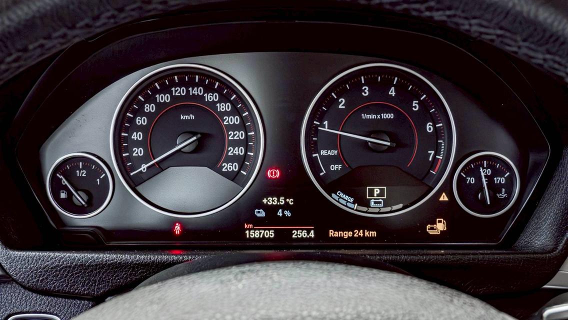 BMW 330E Sport ปี2018 รูปที่ 9