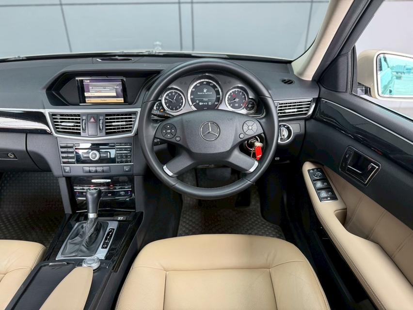 2011 BENZ E-CLASS, E200 CGI Avantgardeโฉม W212 ปี10-16 สีน้ำตาล รูปที่ 10