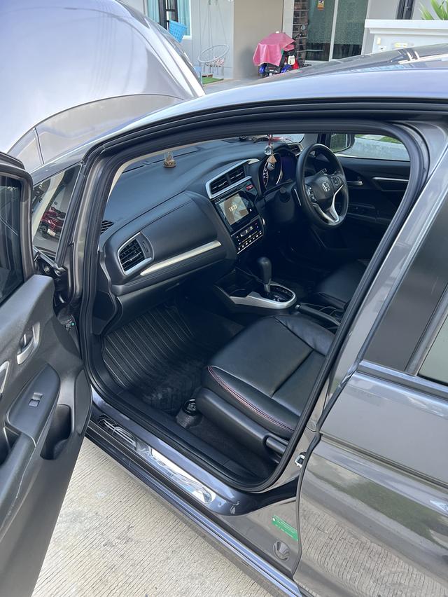 Honda Jazz รองท็อป ปี 2015 9