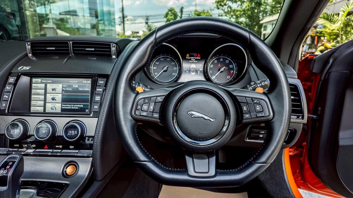 Jaguar F-Type S Convertible 2014 รูปที่ 9