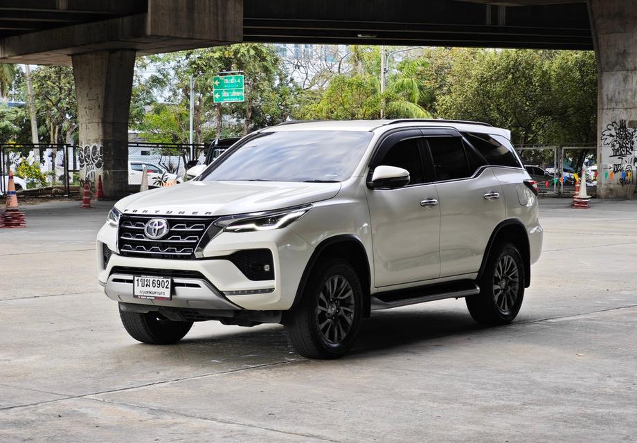 Toyota Fortuner 2.4V 2wd ปี 2020