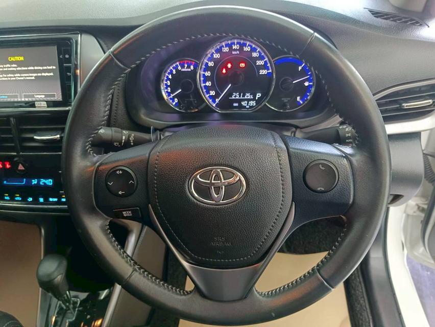 Toyota Yaris Ativ sport 2022 สีขาว รูปที่ 15