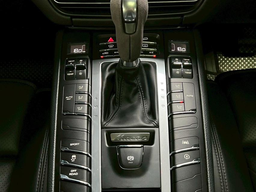 Porsche MACAN 2.0 4WD SUV 10