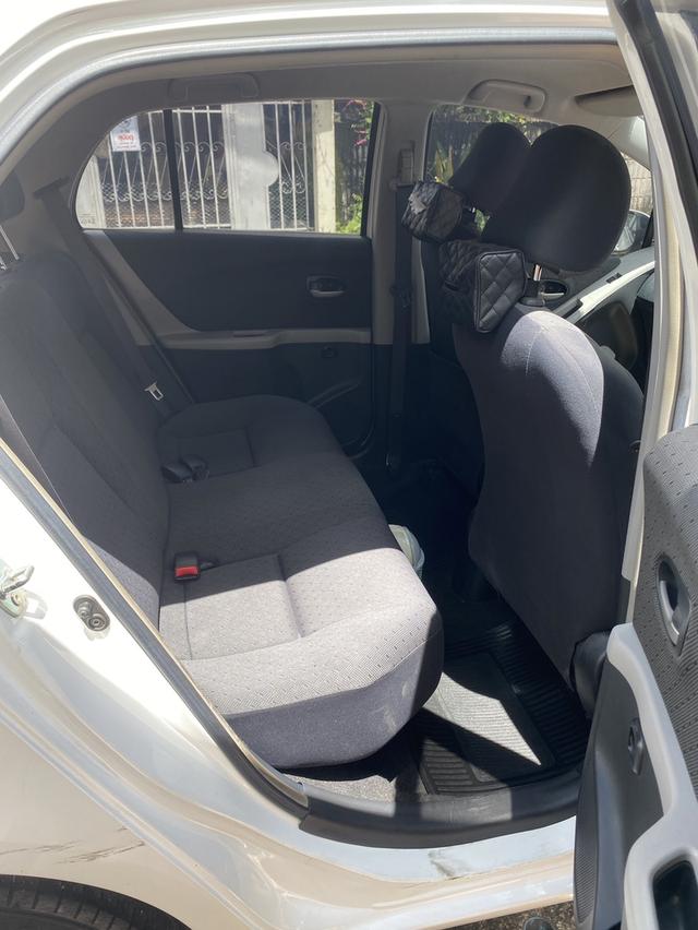 Toyota Yaris 2010 Manual 6