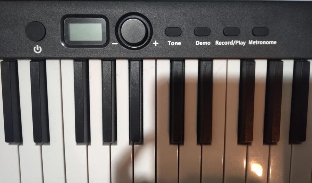 Keyboard Octavia BX - 20 มือสอง