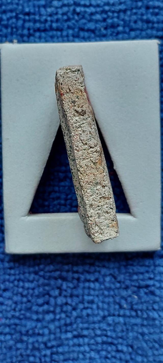 พระสมเด็จสองสีหลวงพ่อแดงวัดบันไดเขาอิฐ รูปที่ 3