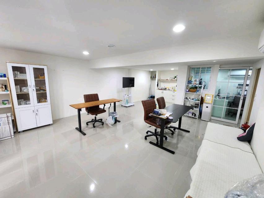 Rare Item! Home Office 5 ชั้น ติด MRT บางแค ที่ดิน19ตรวา. พื้นที่ใช้สอย 380ตรม. 4ห้องนอน 4ห้องน้ำ ขายเพียง 10.5 ล้านบาท 5