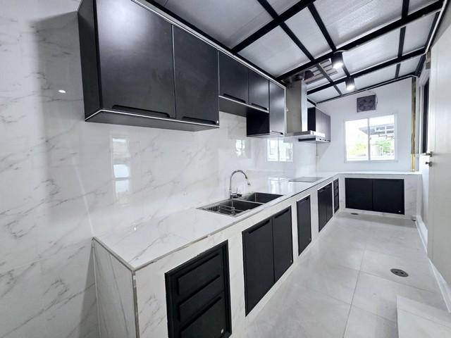 ขายบ้านแฝด The Plant ศรีนครินทร์-เทพารักษ์ บ้าน และ ออฟฟิศ พร้อมอยู่ 8