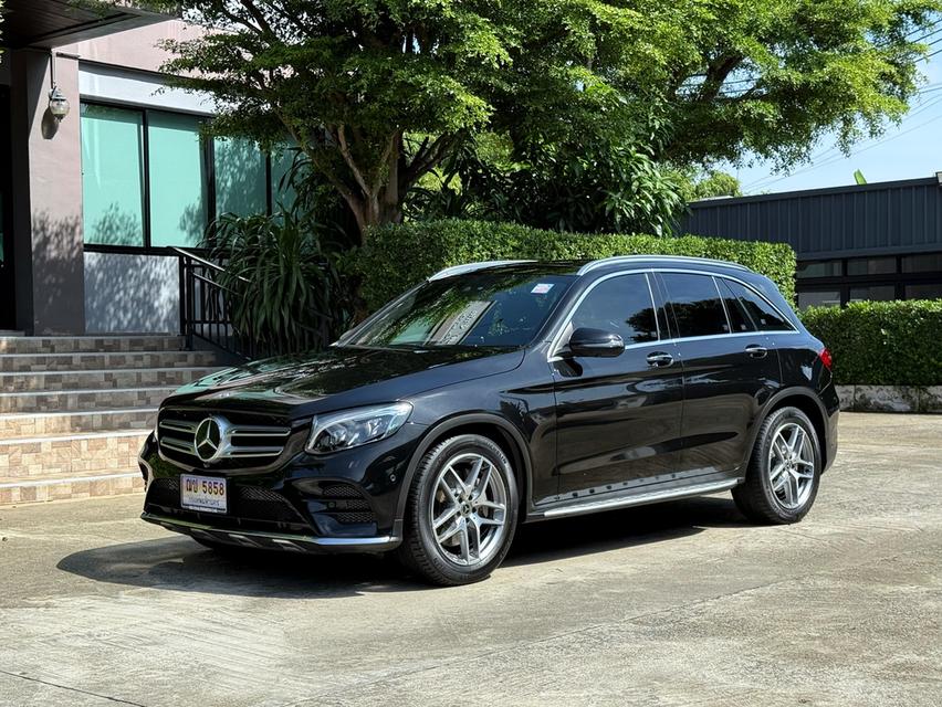 2019 BENZ GLC 250D AMG รถมือเดียวออกป้ายแดง รถวิ่งน้อย ประวัติศูนย์ครบ ไม่เคยมีอุบัติเหตุครับ 4