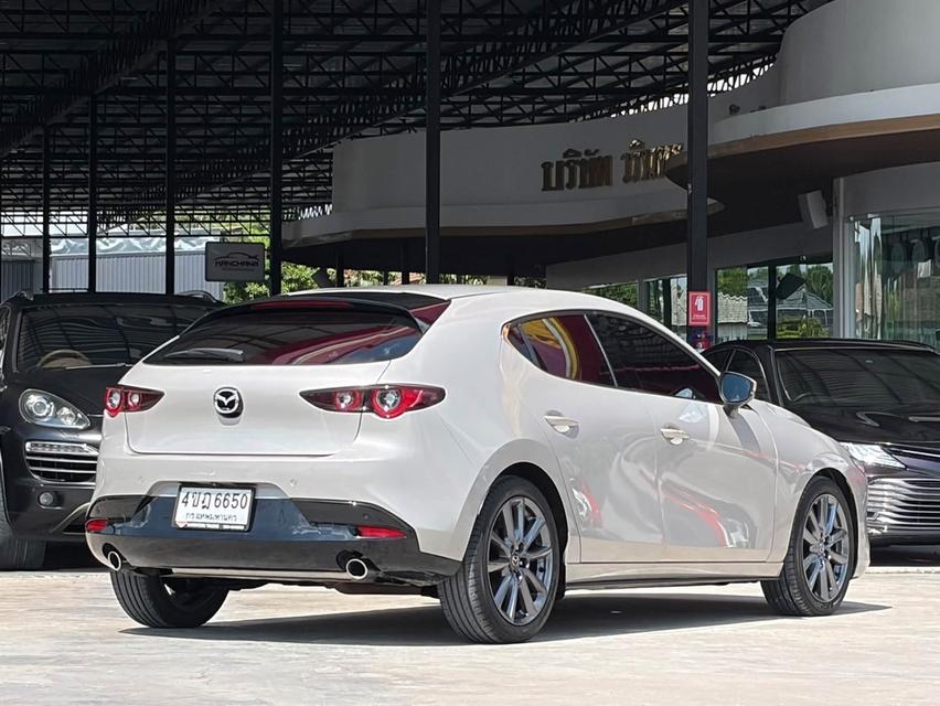 2023 MAZDA MAZDA3, 2.0 SP SPORTS โฉม ปี19-ปัจจุบัน 5Dr สีน้ำตาล ตัวท็อปสุด มือเดียวป้ายแดง จดทะเบียน 2023 รูปที่ 4