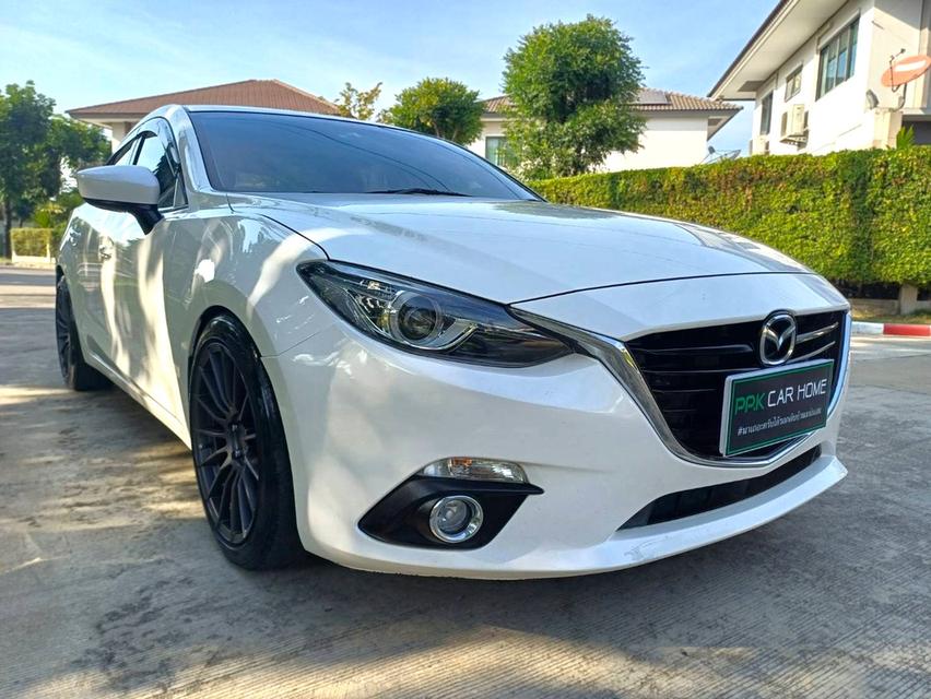  ปี2015 MAZDA 3 2.0 AUTO TOP น็อตไม่ขยับขับโคตรดี เบนซินล้วนไม่เคยดมแก๊ส