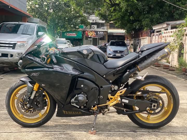 Yamaha R1 ปล่อยขายราคาดี 2