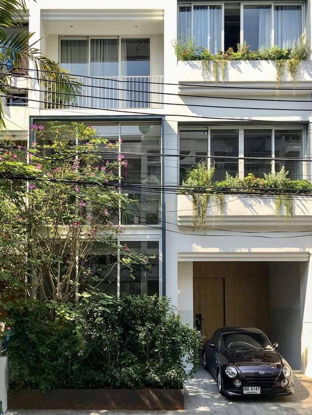 ขายบ้านสุขุมวิท 49 sukhumvit Townhouse 4 ชั้น 240 ตร.ม พร้อมพงษ์ ทองหล่อ ใกล้สมิติเวช Emporium บ้านสวยพร้อมอยู่ Home office พร้อมผู้เช่า 087-9074045