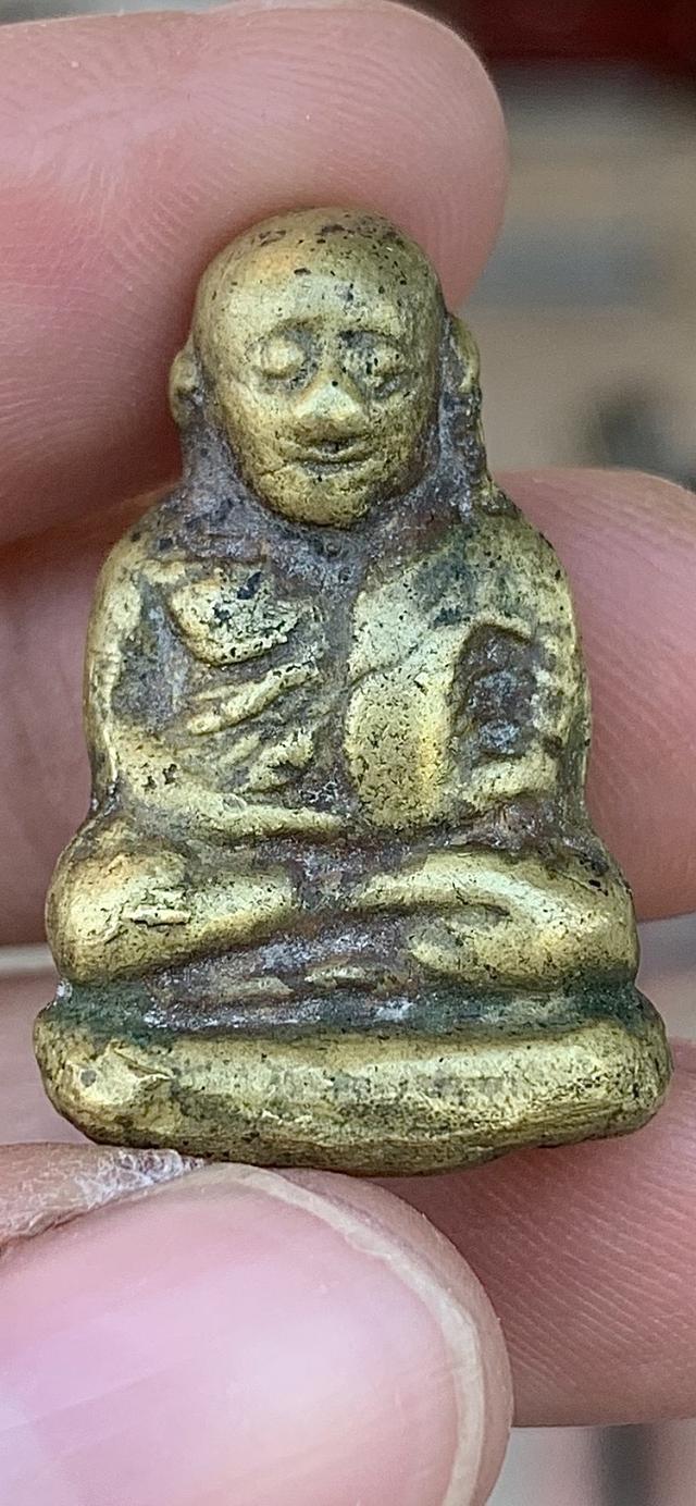 รูปหล่อหลวงพ่อเงิน ไม่รู่พิมพ์