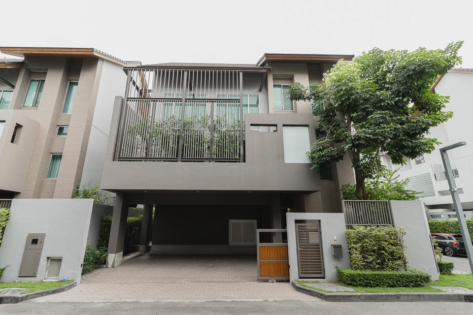 ประกาศขายบ้านเดี่ยว 3 ชั้น พร้อมลิฟต์ Private Nirvana Residence East 1