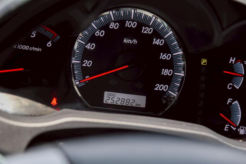 รหัสรถ CBL8671 TOYOTA FORTUNER 2.5 V AT 2014 16