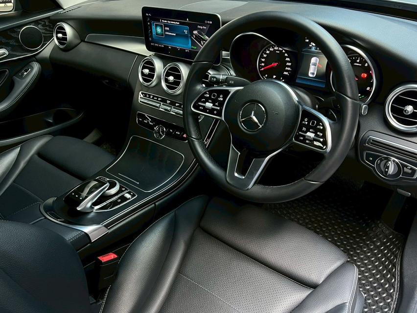 Mercedes-Benz C300e ปี 2020 วิ่ง 40000 KM.