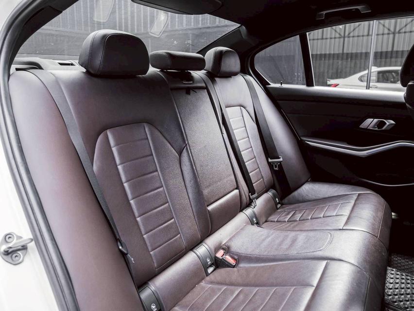 รหัสรถ 67GG9614 🚘 BMW 320d M Sport 2021 – ตัวท็อป ดีเซล / วารันตีเหลือ 1 ปี