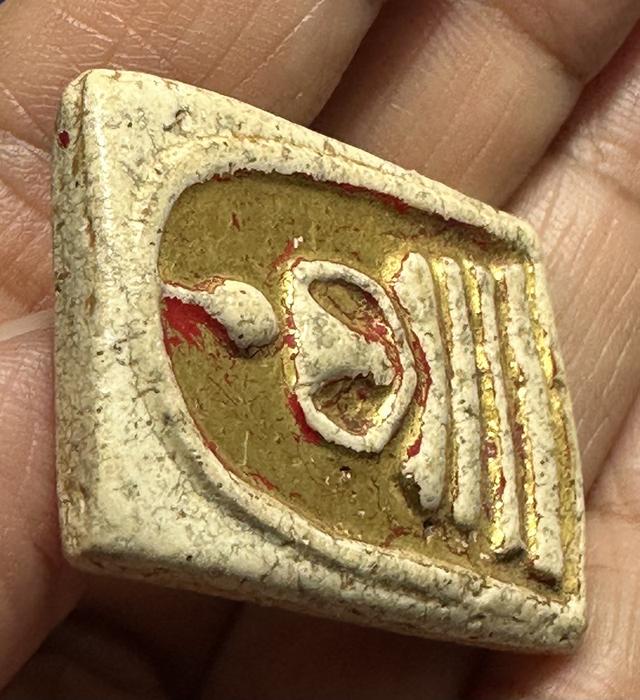 พระสมเด็จลงชาดทอง 6