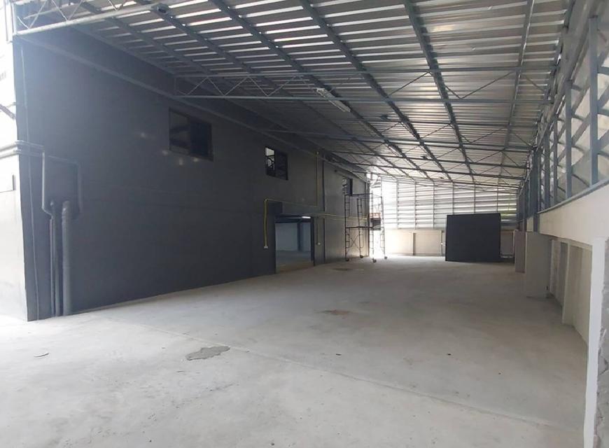 ให้เช่าโกดังพร้อมห้องพักพร้อมสำนักงาน / renovate ใหม่ /ทำเล ริมถนน พุทธบูชา (พระราม 2) / พื้นที่ใช้สอยรวม 1870 ตารางเมตร 8