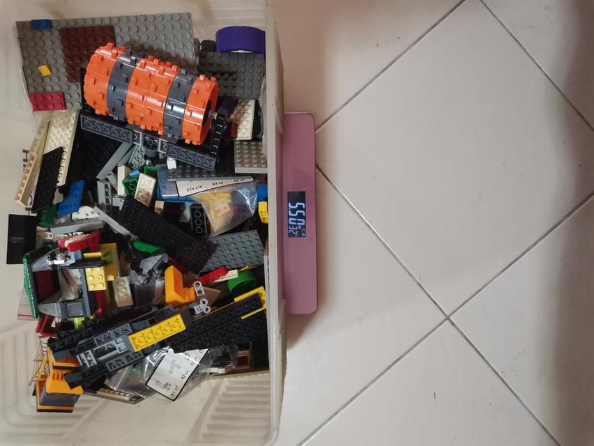 ตัวต่อเลโก้ คละในลัง นน.  รวมลัง 5 โล กว่า