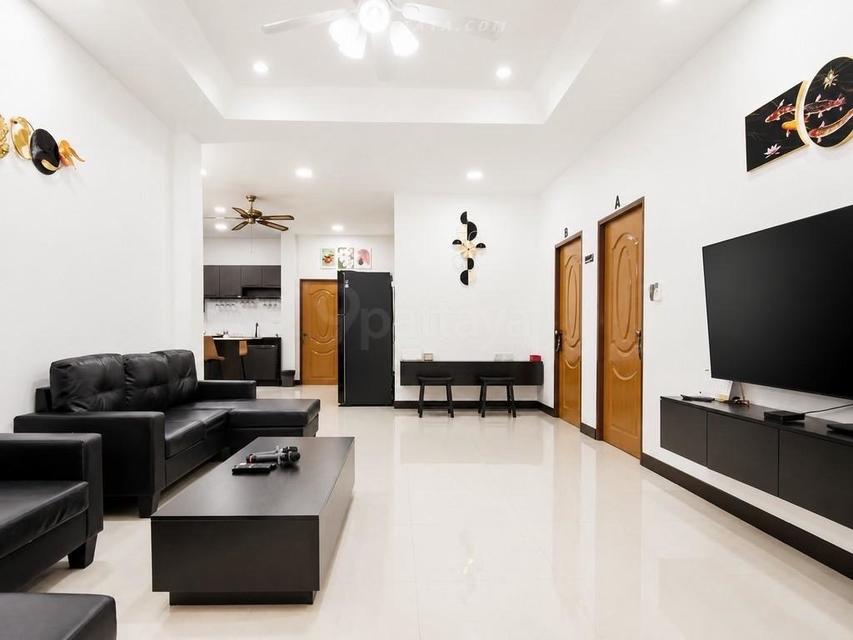 For Rent — Resort-Style Pool Villa at Middle House Pool Villa, Central Pattaya 160sqw 640sqm 6bedrooms 7bathrooms total 3 houses 8