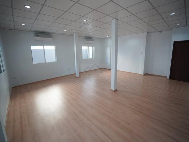 ให้เช่า Home Office 1 ชั้น 48 ตร.ว. ซอยมณียา 8 เลียบด่วนรามอินทรา ใกล้ทางขึ้น-ลงทางด่วน 3