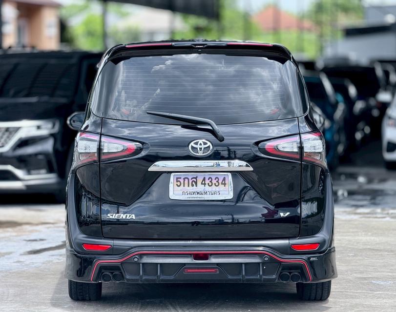 Toyoya Sienta 1.5V ปี20 5