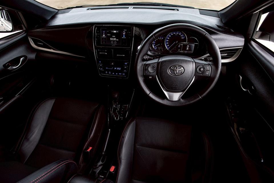 Toyota Yaris Cross 1.2 ปี 2020 สีขาว มือเดียวป้ายแดง สภาพใหม่มากๆ  18