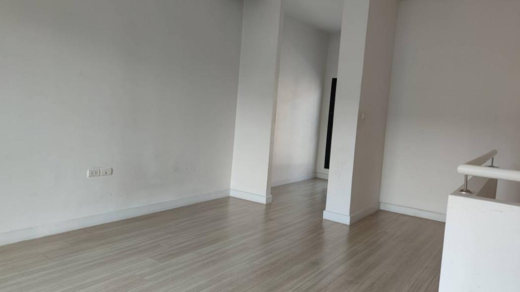 ให้เช่า ทาวน์โฮม 3 ชั้น หลังมุม ใกล้สาทร – หมู่บ้านซิกเนเจอร์ กัลปพฤกษ์ 5