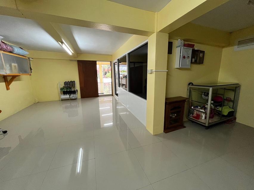 ให้เช่าตึก 2 คูหา 4 ชั้น พื้นที่ 500 ตร.เมตร 5