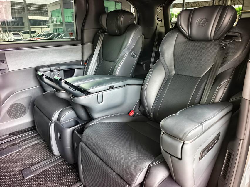 Lexus LM 350h Executive 7-Seater 2024💰 ราคาพิเศษเพียง 4,690,000 บาท เท่านั้น รูปที่ 15
