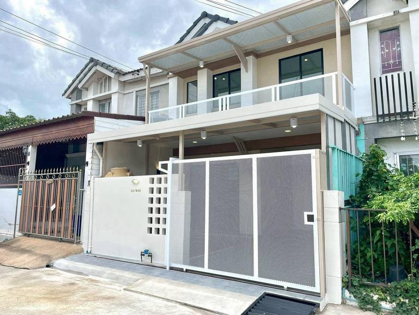 หมู่บ้านพฤกษา 76 ซอย 1 บางใหญ่-แก้วอินทร์ทาวน์เฮาส์ 2 ชั้น ตกแต่งใหม่พร้อมอยู่ หน้าบ้านไม่ชนใคร บ้านสวยพร้อมอยู่ ทำเลดีมาก เดินทางสะดวก 3