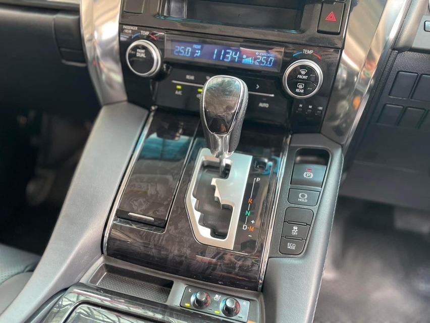 ปี 2021 TOYOTA ALPHARD,2.5 SC Package รถสวยสภาพป้ายแดง 10