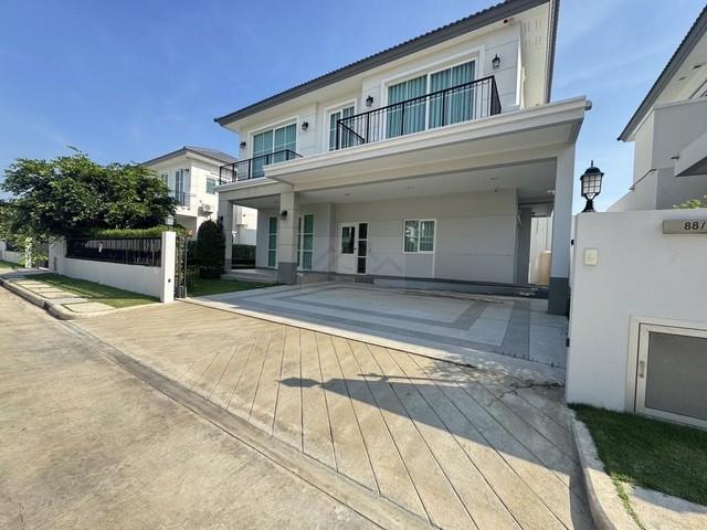 ขายบ้านเดียว 2 ชั้น 68 ตร.ว. 4 ห้องนอน ลัดดารมย์ - จตุโชติ 15 แปลงหน้าคลับเฮ้าส์ บ้านใหม่ ใกล้ทางด่วน ด่านจตุโชติ และด่า 1