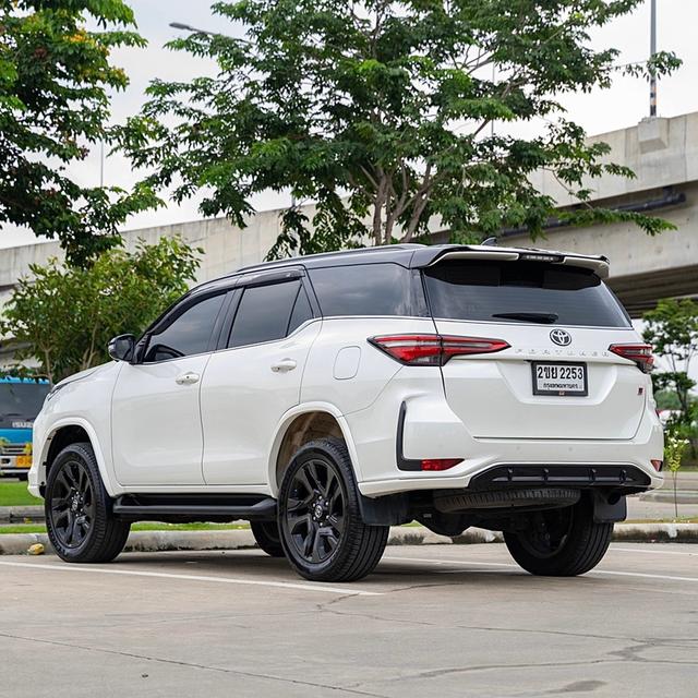 FORTUNER 2.8 GR Sport Black Top 4WD ปี 2022 รหัส 12AT2253 15