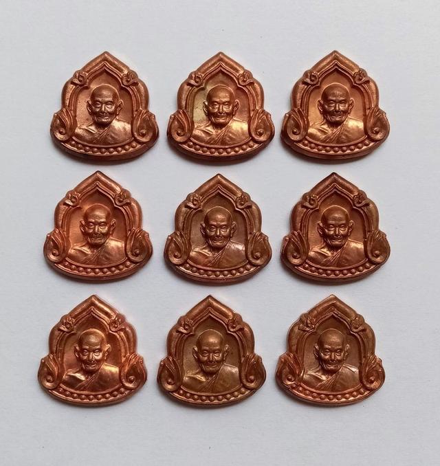 หลวงพ่อพูล วัดไผ่ล้อม (ขายเหมา 9 องค์)