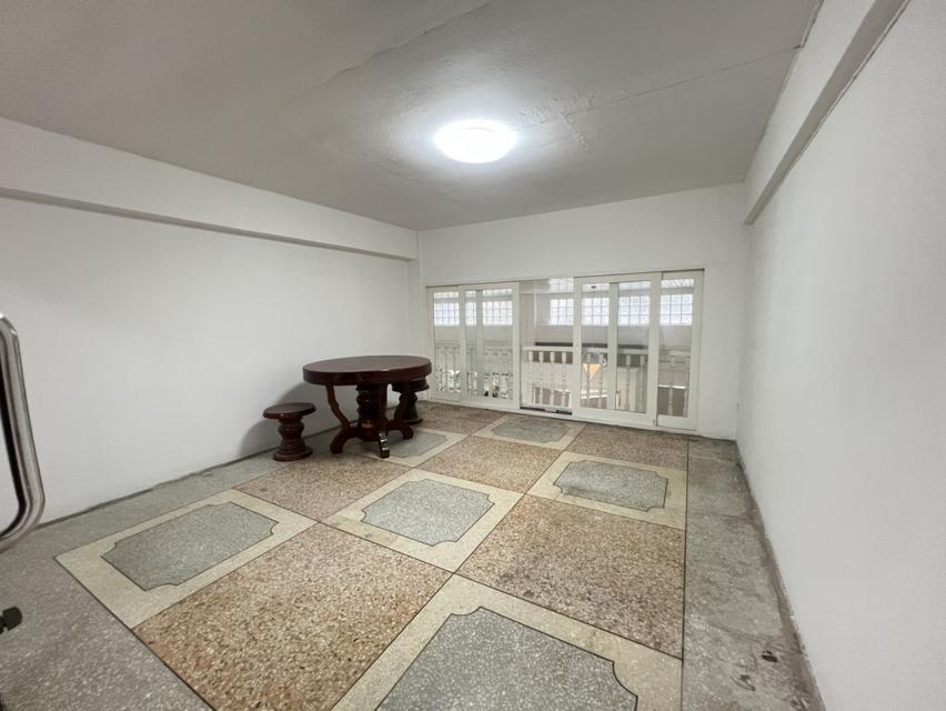 ให้เช่าตึกแถว 5 ชั้น 2 คูหา รีโนเวทใหม่ ติดถนนถนนบรมราชชนนี ใกล้เซ็นทรัลปิ่นเกล้า ทำเลทองย่านปิ่นเกล้า 6